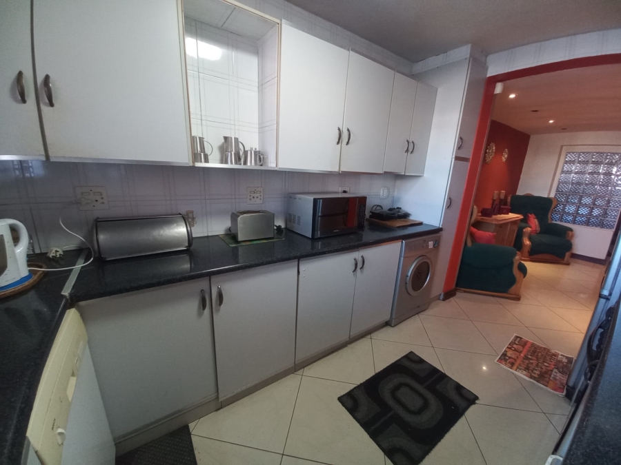 2 Bedroom Property for Sale in Westridge Western Cape